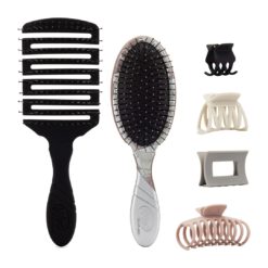 Wet Brush - Graphic Monochrome Style Set