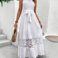 Vestido halter con encaje en contraste bajo a capas con cinturón - Blanco